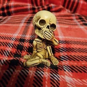 Source Unknown Yellowed Ivory Sitting Skeleton Figurine